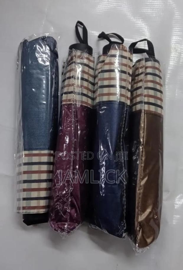 Checked Umbrella Available - HK - thumbnail 2