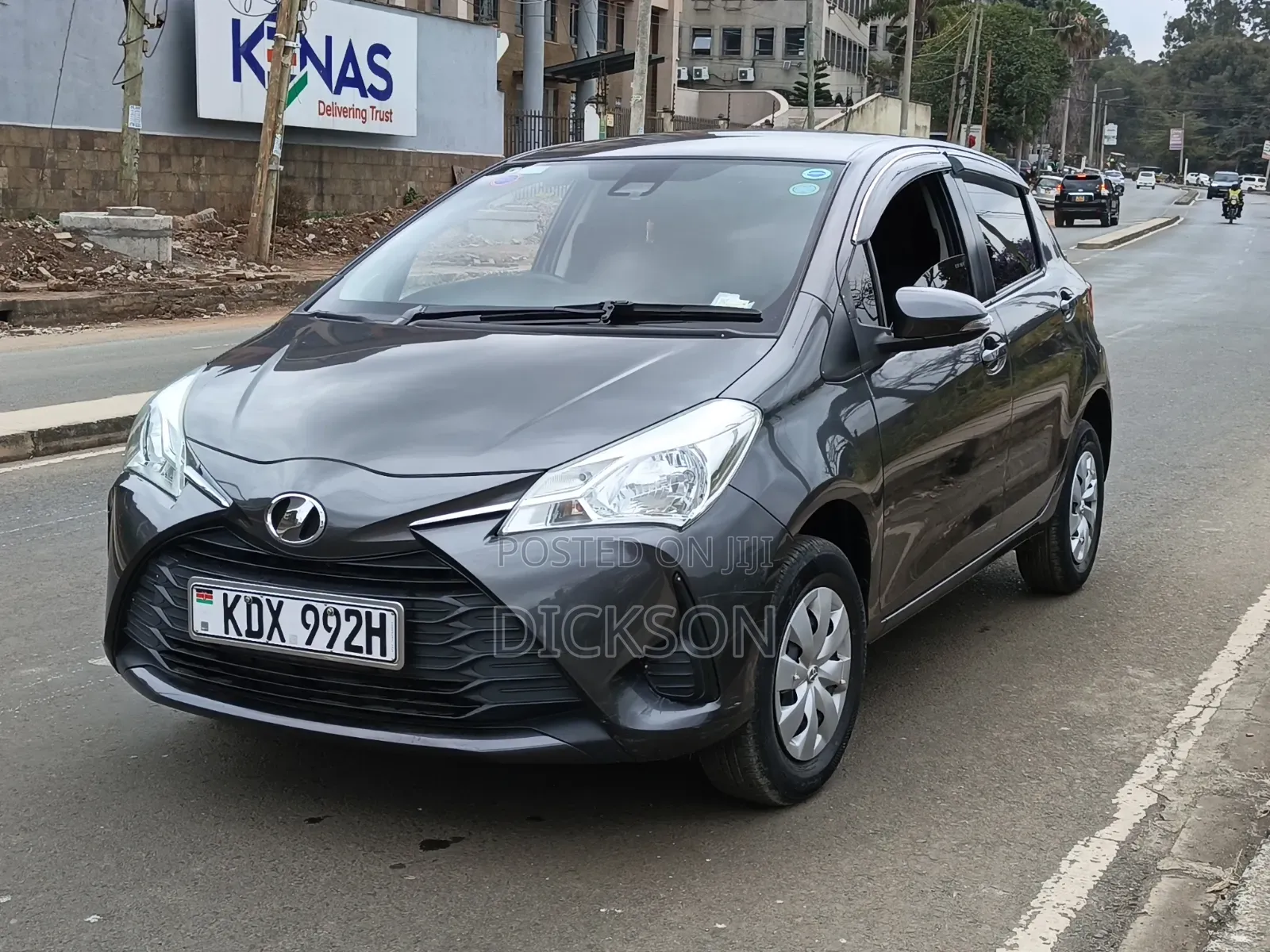 Toyota Vitz 1.0 FWD 5dr 2019 Gray