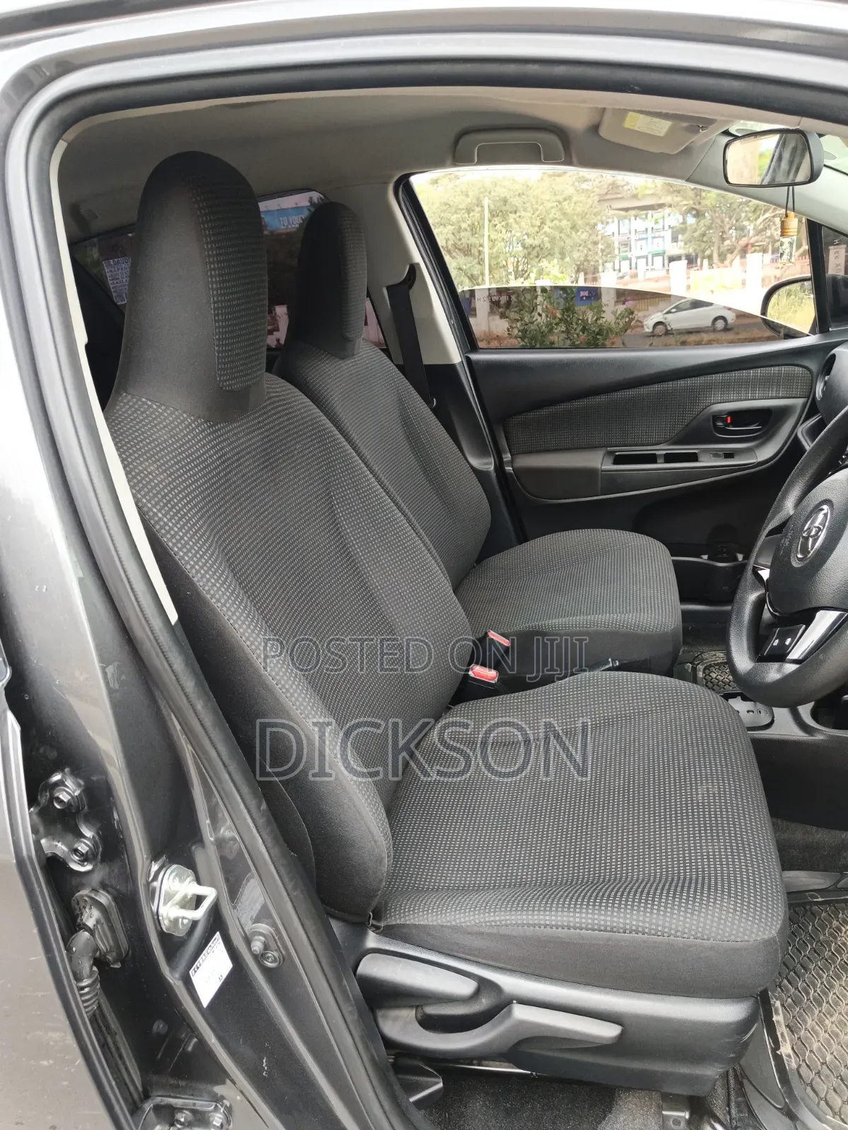 Toyota Vitz 1.0 FWD 5dr 2019 Gray