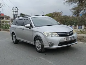 Toyota Corolla Fielder 2012 Silver