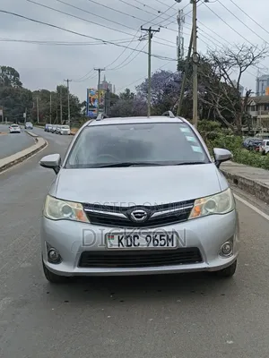 Toyota Corolla Fielder 2012 Silver