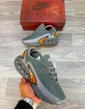 Nike Dn Sneakers