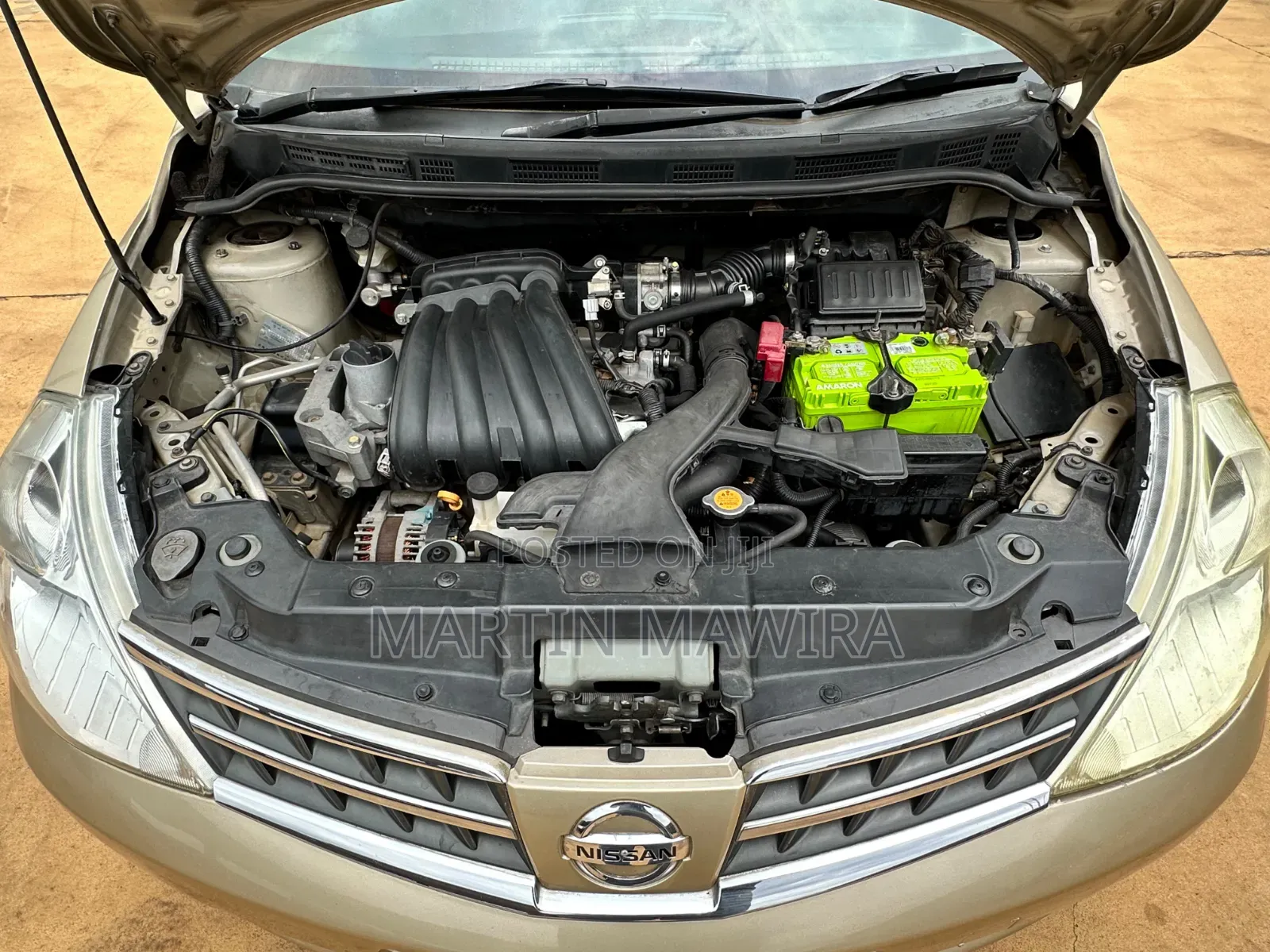 Nissan Tiida 2010 Gold