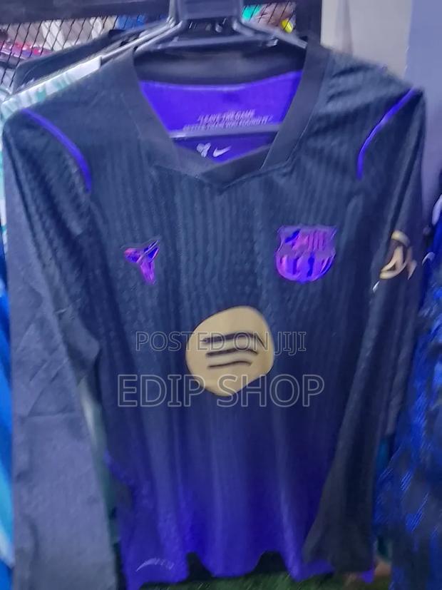 Long Sleeved Barcelona Away Kit - main view