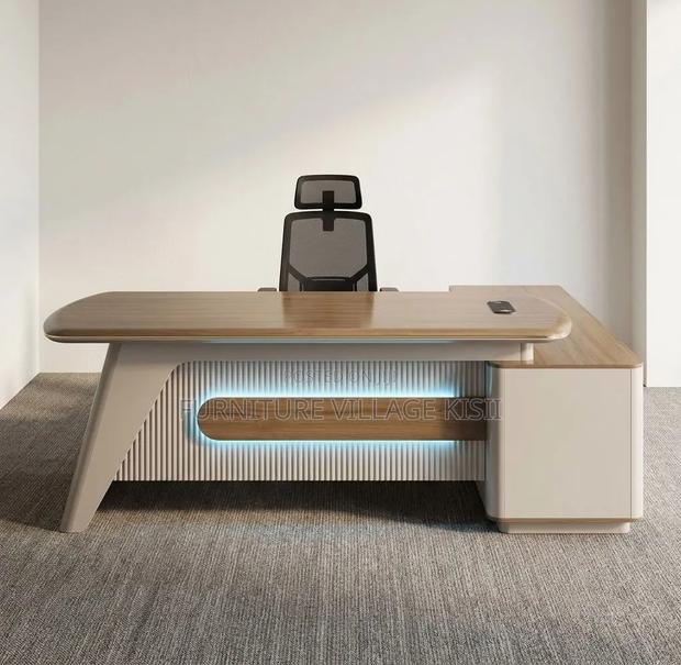 Office Desk; Executive Mordern Designed Office Desk 1800mm - thumbnail 2