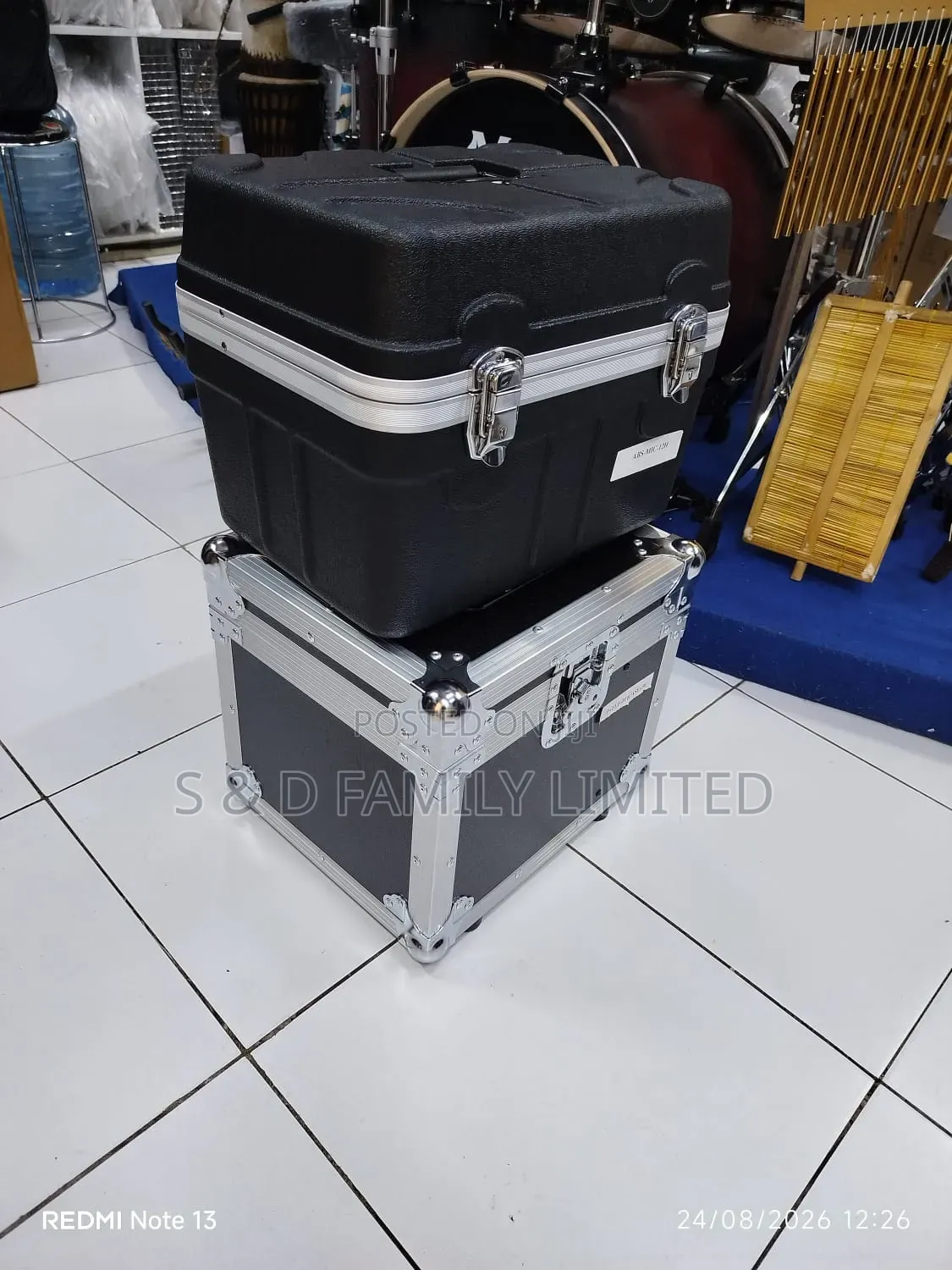 Plastic/Metal Microphone Case