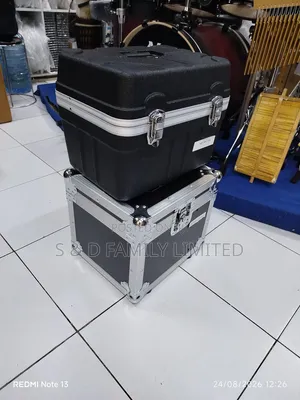Plastic/Metal Microphone Case