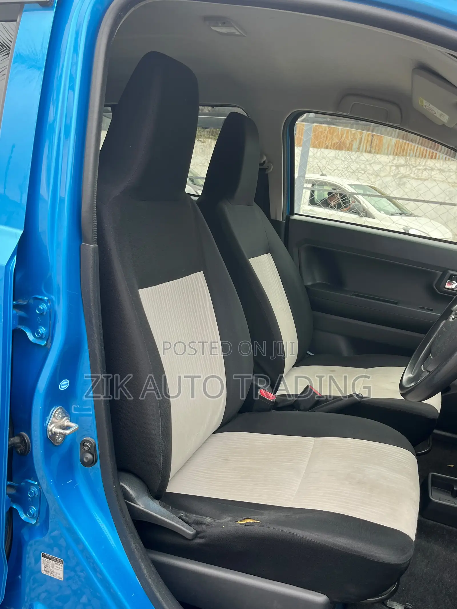 Daihatsu Mira 2019 Blue