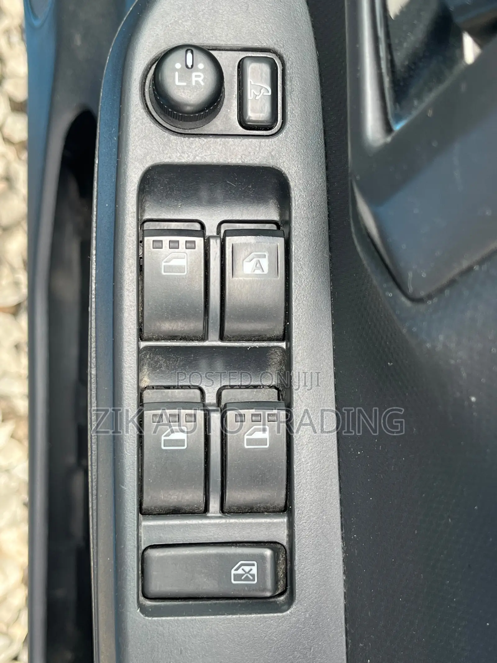 Daihatsu Mira 2019 Blue