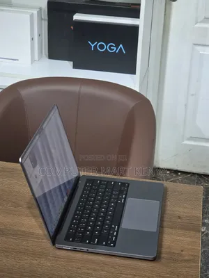 Laptop Apple MacBook Pro 2021 M1 16GB Apple M1 Pro SSD 512GB
