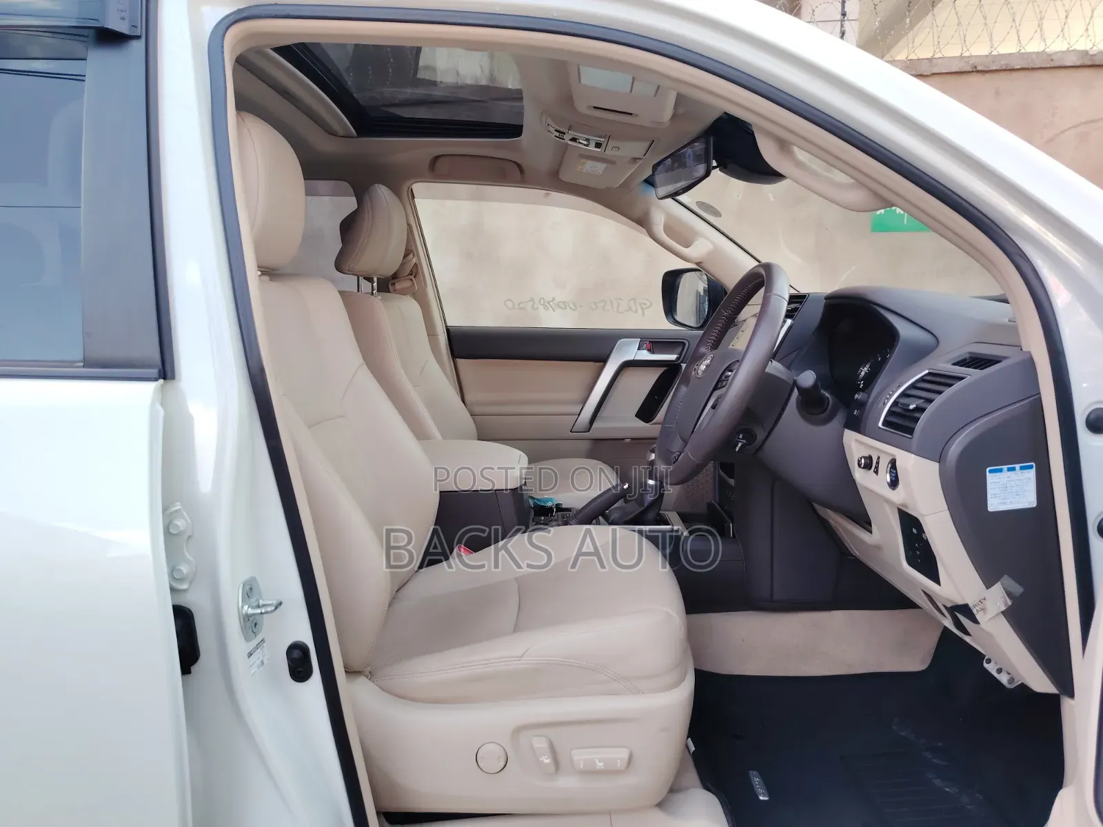 Toyota Land Cruiser Prado 2.8 2022 White
