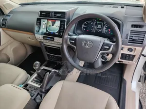 Toyota Land Cruiser Prado 2.8 2022 White