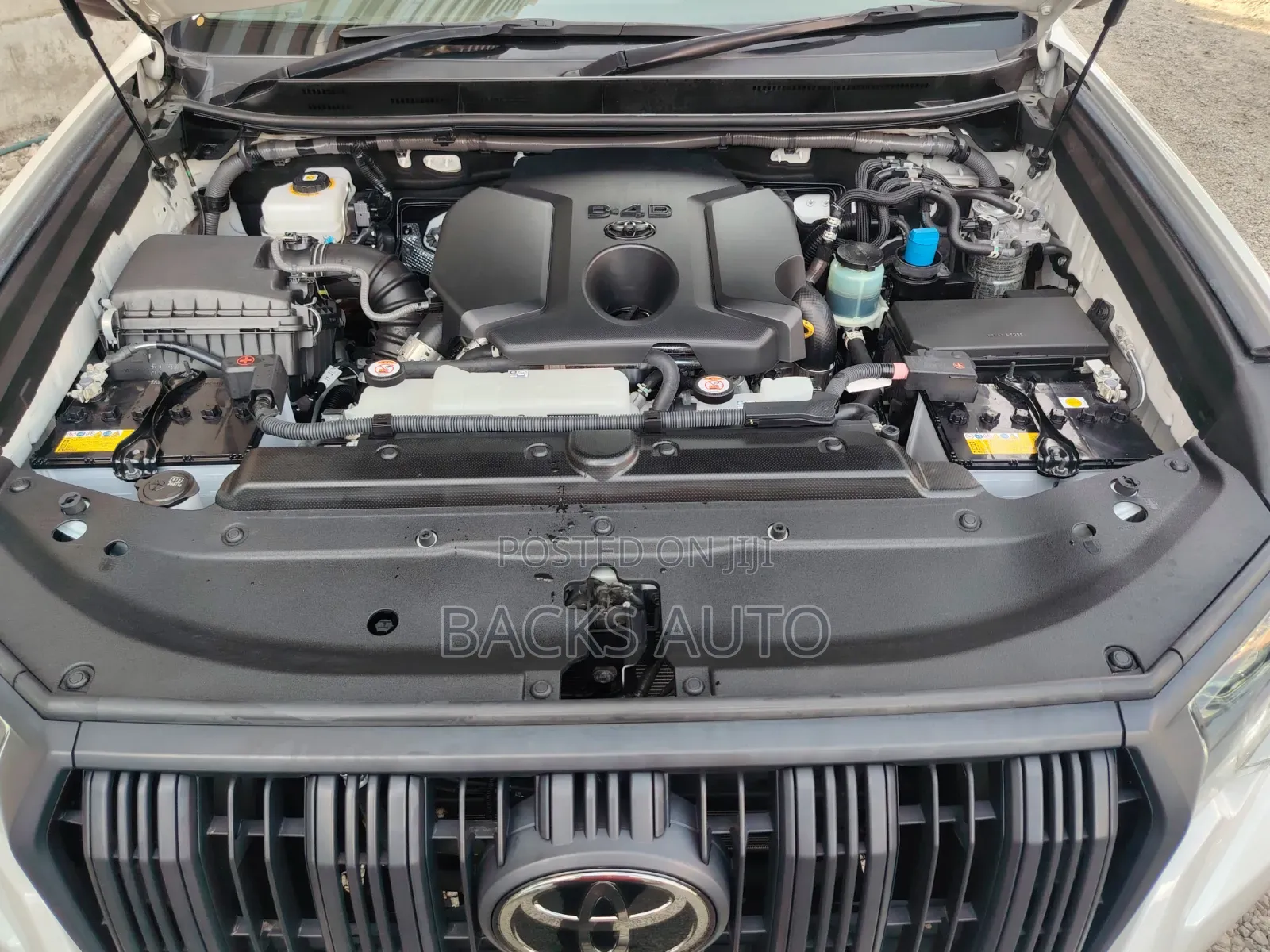 Toyota Land Cruiser Prado 2.8 2022 White