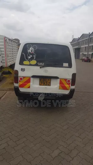Toyota HiAce 2003 White