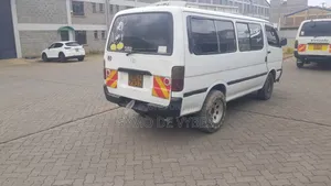 Toyota HiAce 2003 White