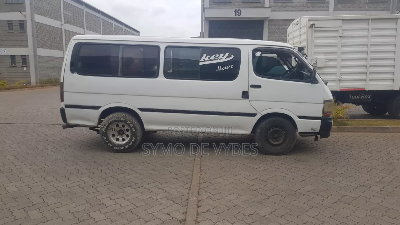 Toyota HiAce 2003 White