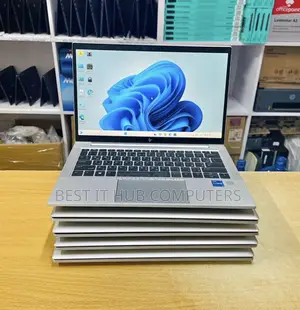 Laptop HP EliteBook 830 G8 16GB Intel Core i7 SSD 512GB