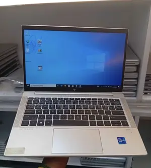 Laptop HP EliteBook 830 G8 16GB Intel Core i7 SSD 512GB