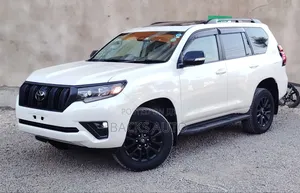 Toyota Land Cruiser Prado 2.8 2022 White