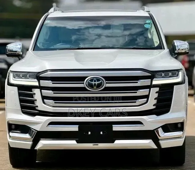 Toyota Land Cruiser 2023 White