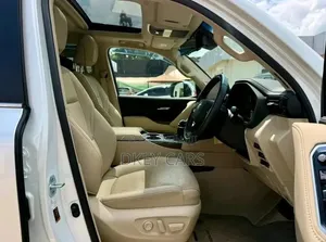 Toyota Land Cruiser 2023 White