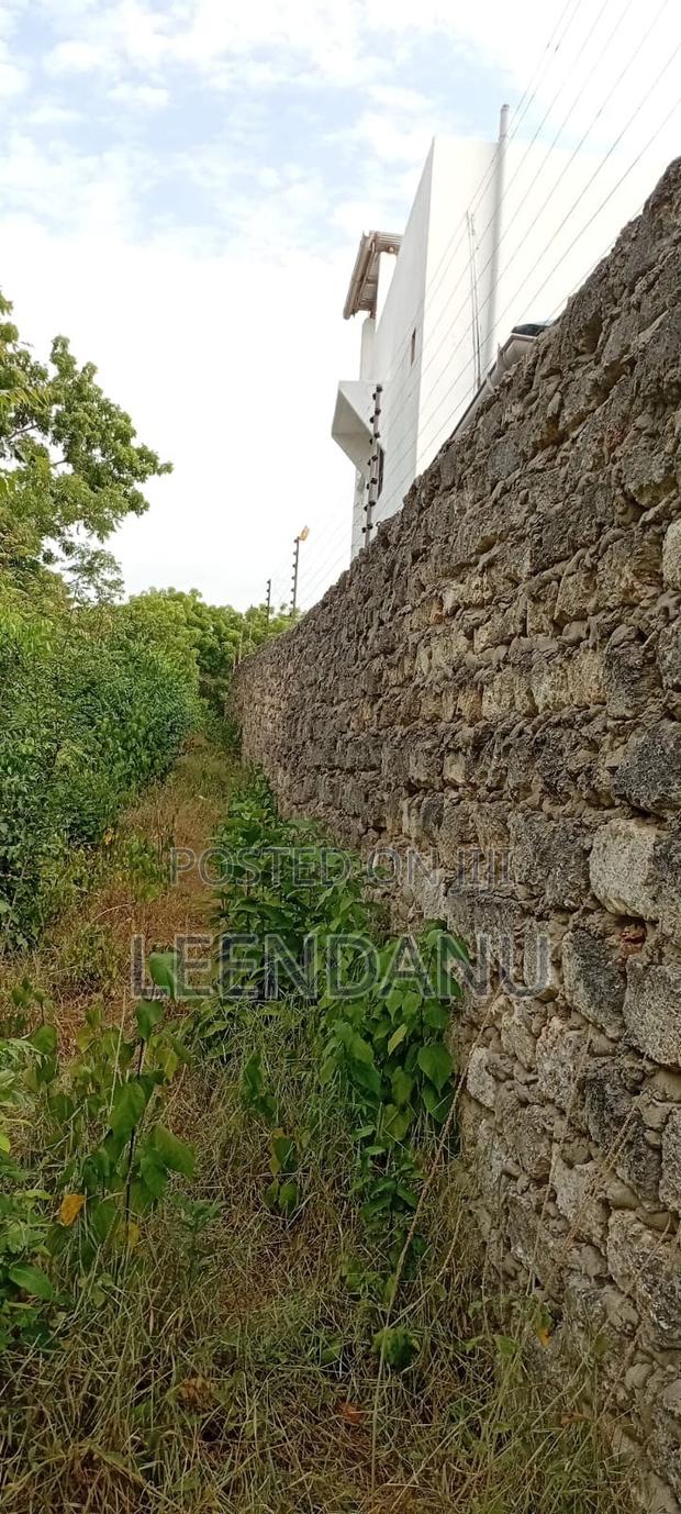 1/2 Acre Residential Plot - thumbnail 3