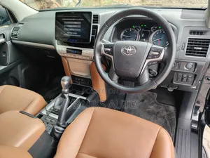 Toyota Land Cruiser Prado 2.8 2022 Black