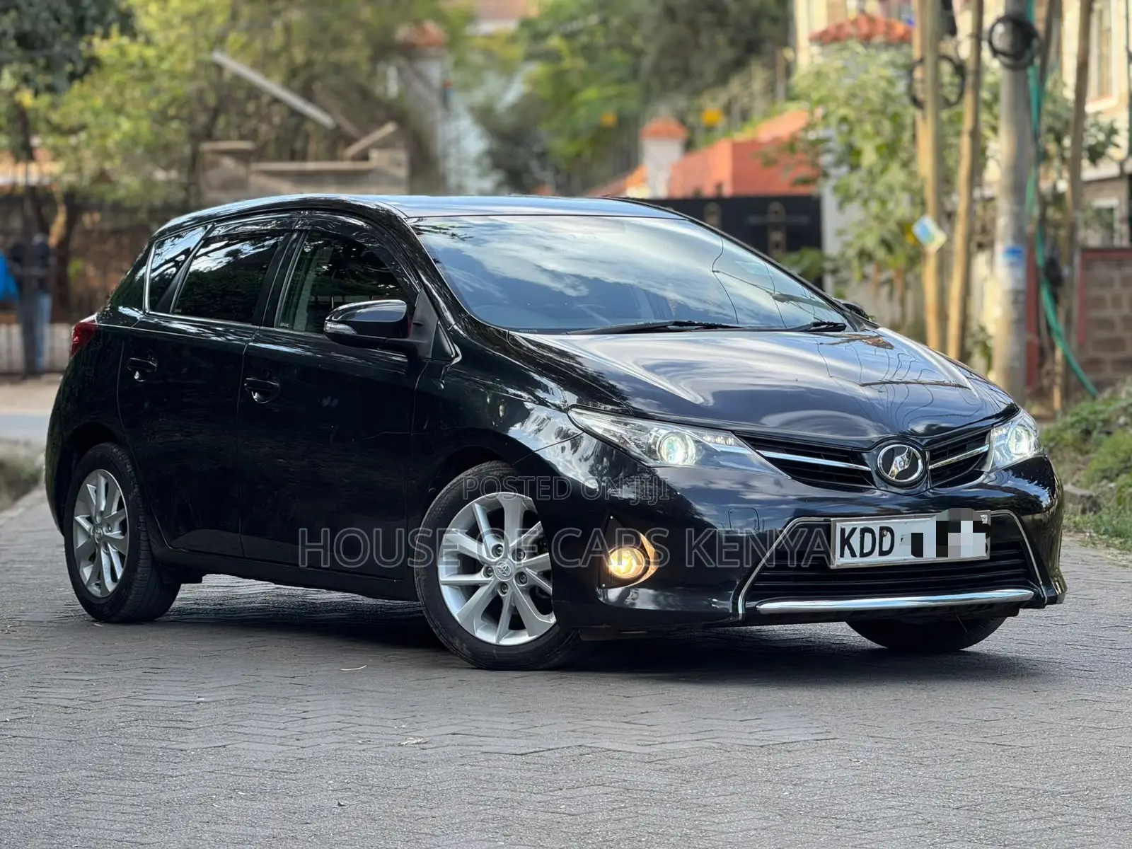 Toyota Auris 2015 Black
