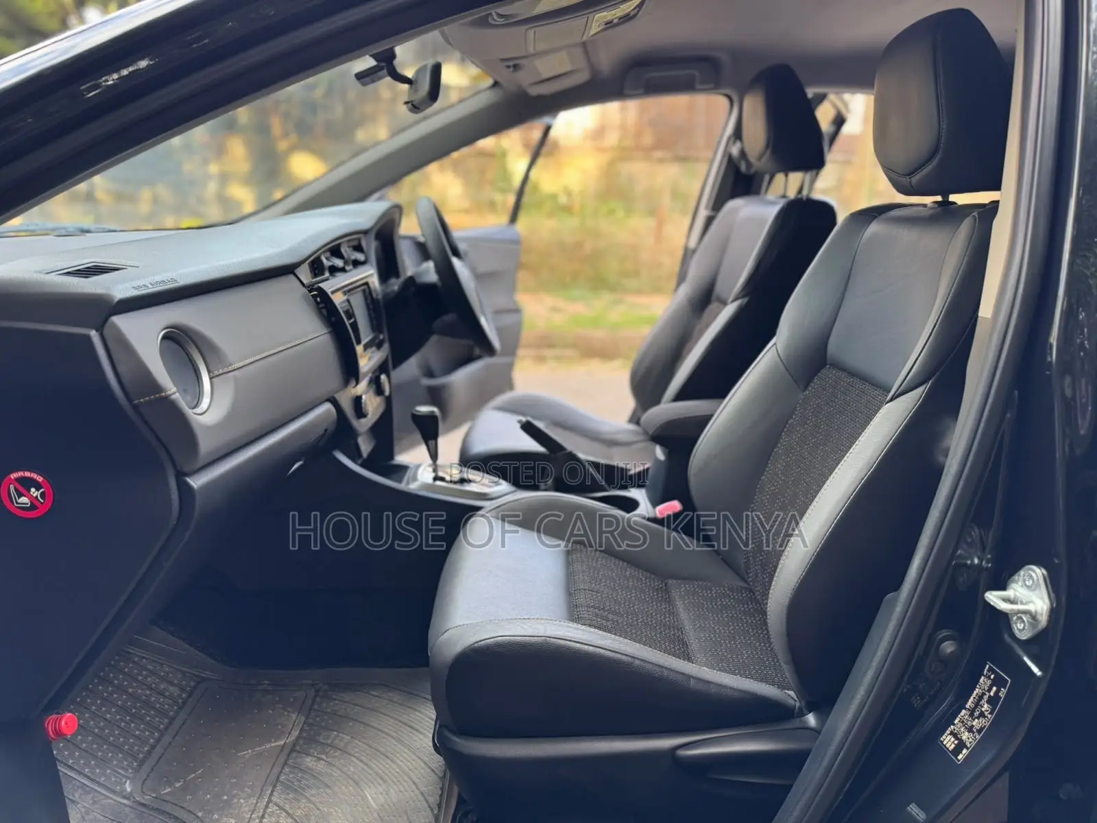 Toyota Auris 2015 Black