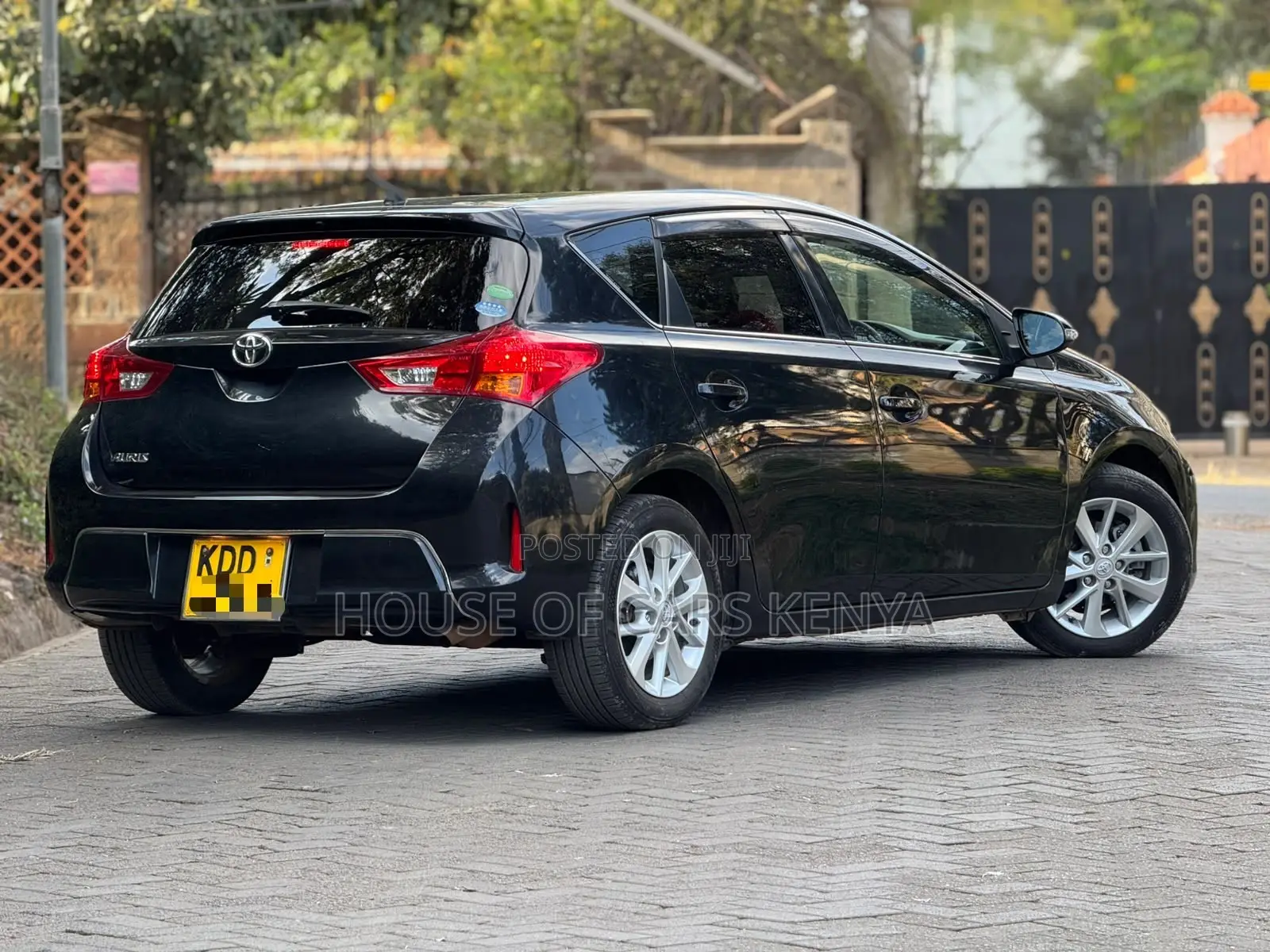 Toyota Auris 2015 Black