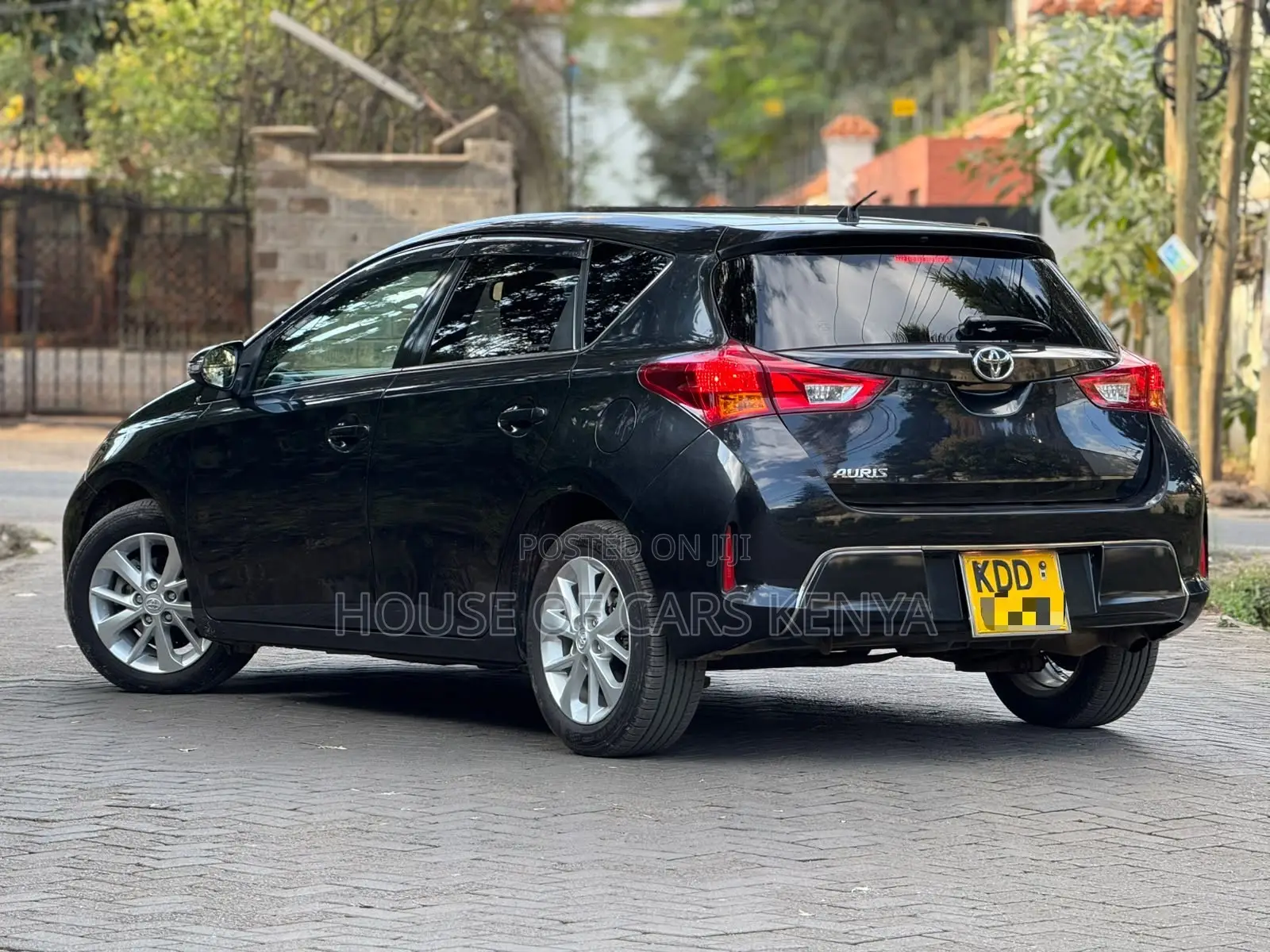 Toyota Auris 2015 Black