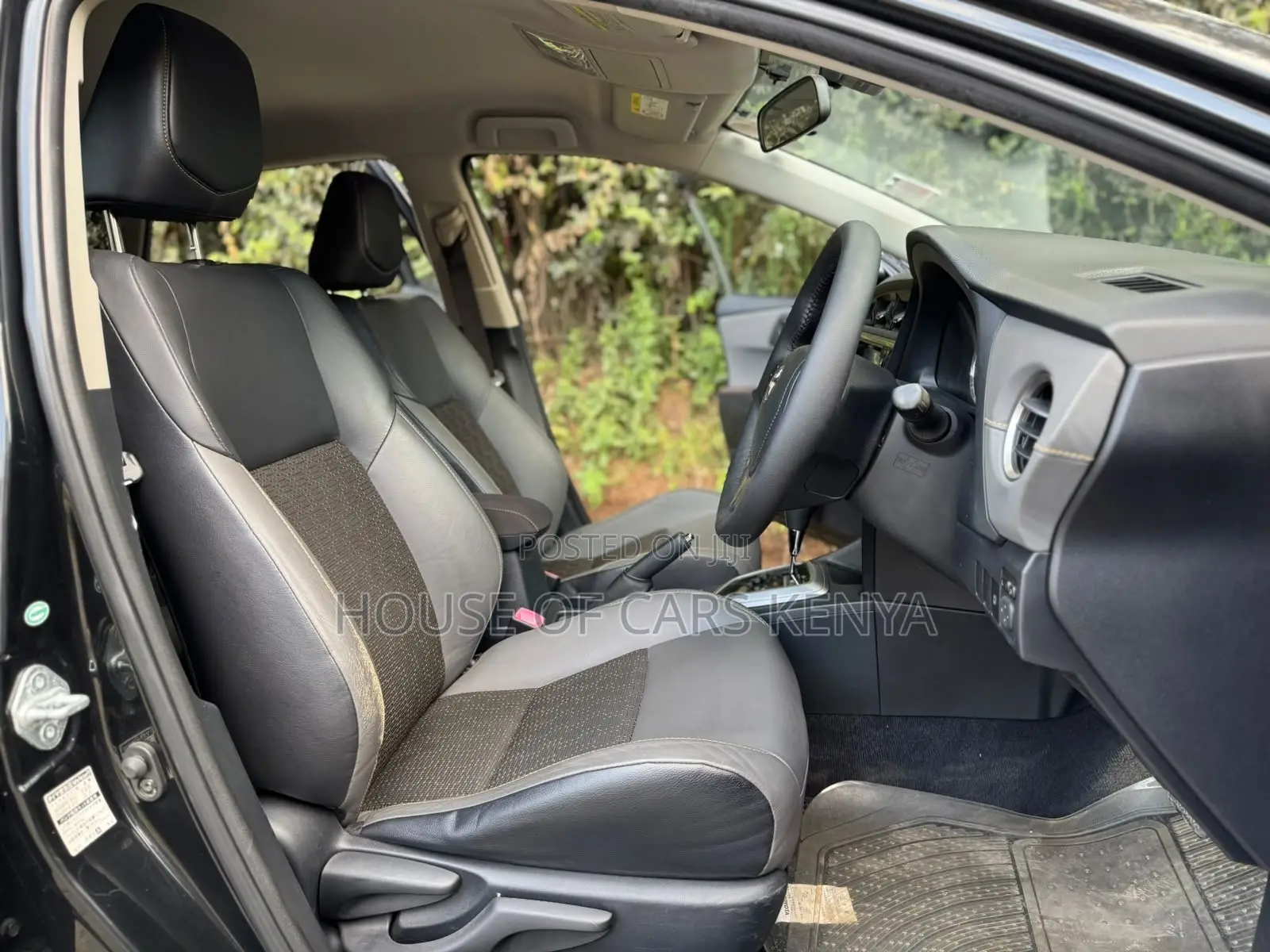 Toyota Auris 2015 Black