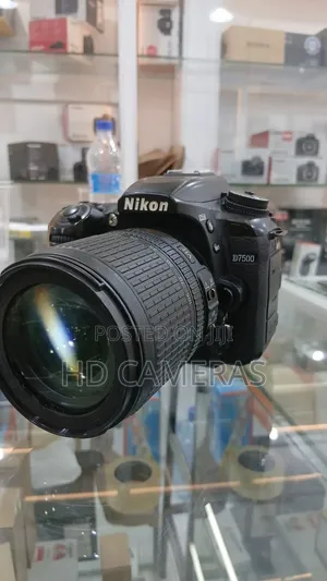 Nikon D7500