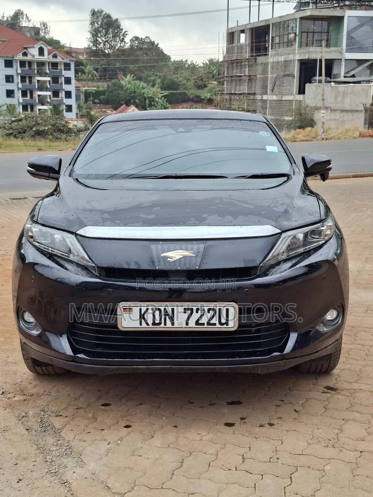 Toyota Harrier 2.0 2016 Black