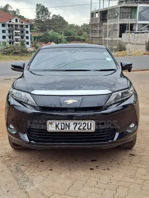 Toyota Harrier 2.0 2016 Black