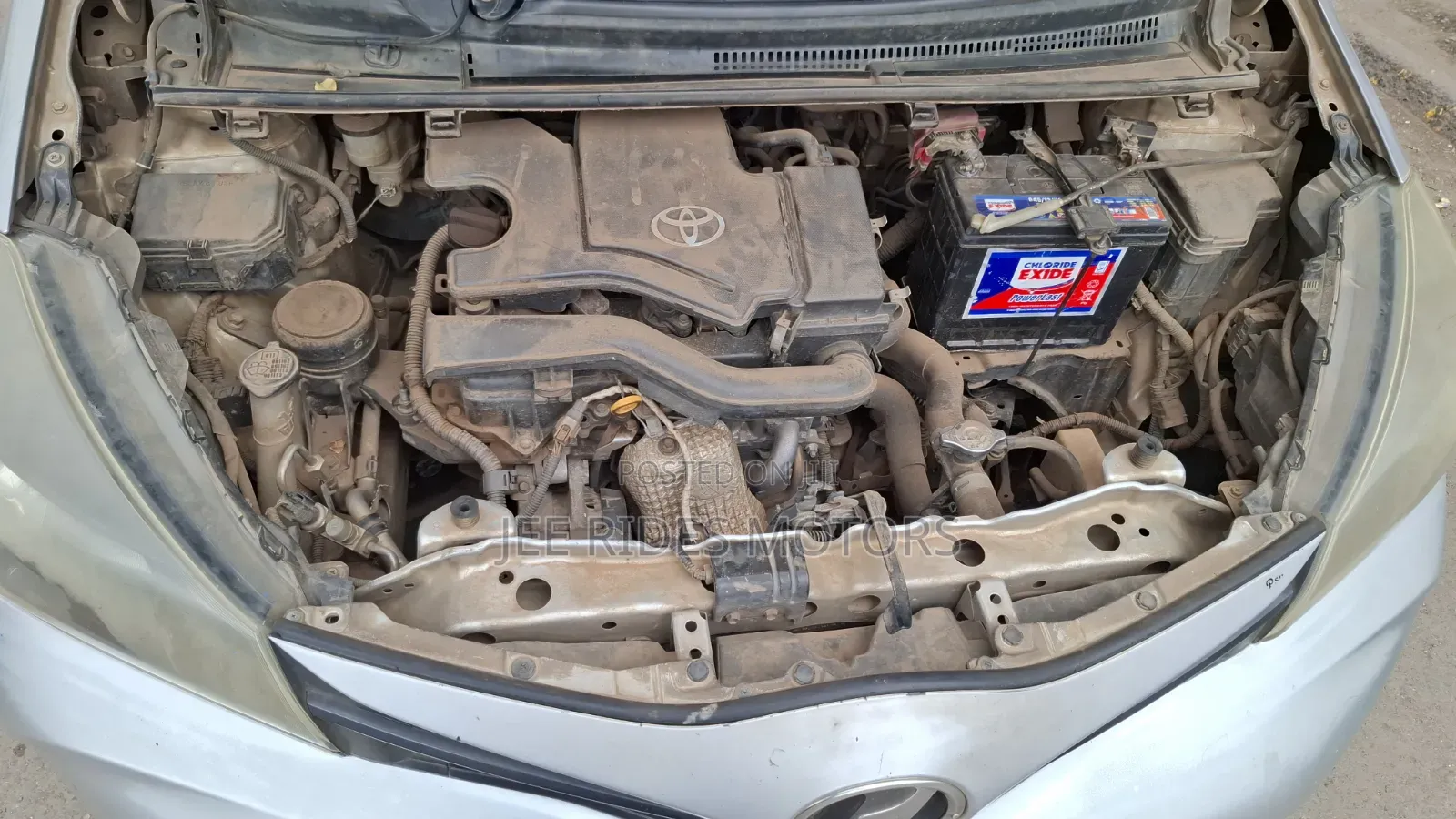 Toyota Vitz 1.0 FWD 5dr 2014 Silver