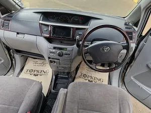 Toyota Noah 2.0 FWD (8 Seater) 2006 Silver