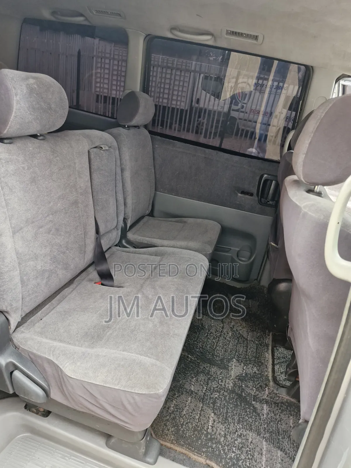 Toyota Noah 2.0 FWD (8 Seater) 2006 Silver