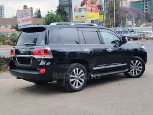 Toyota Land Cruiser 4.6 V8 ZX 2019 Black