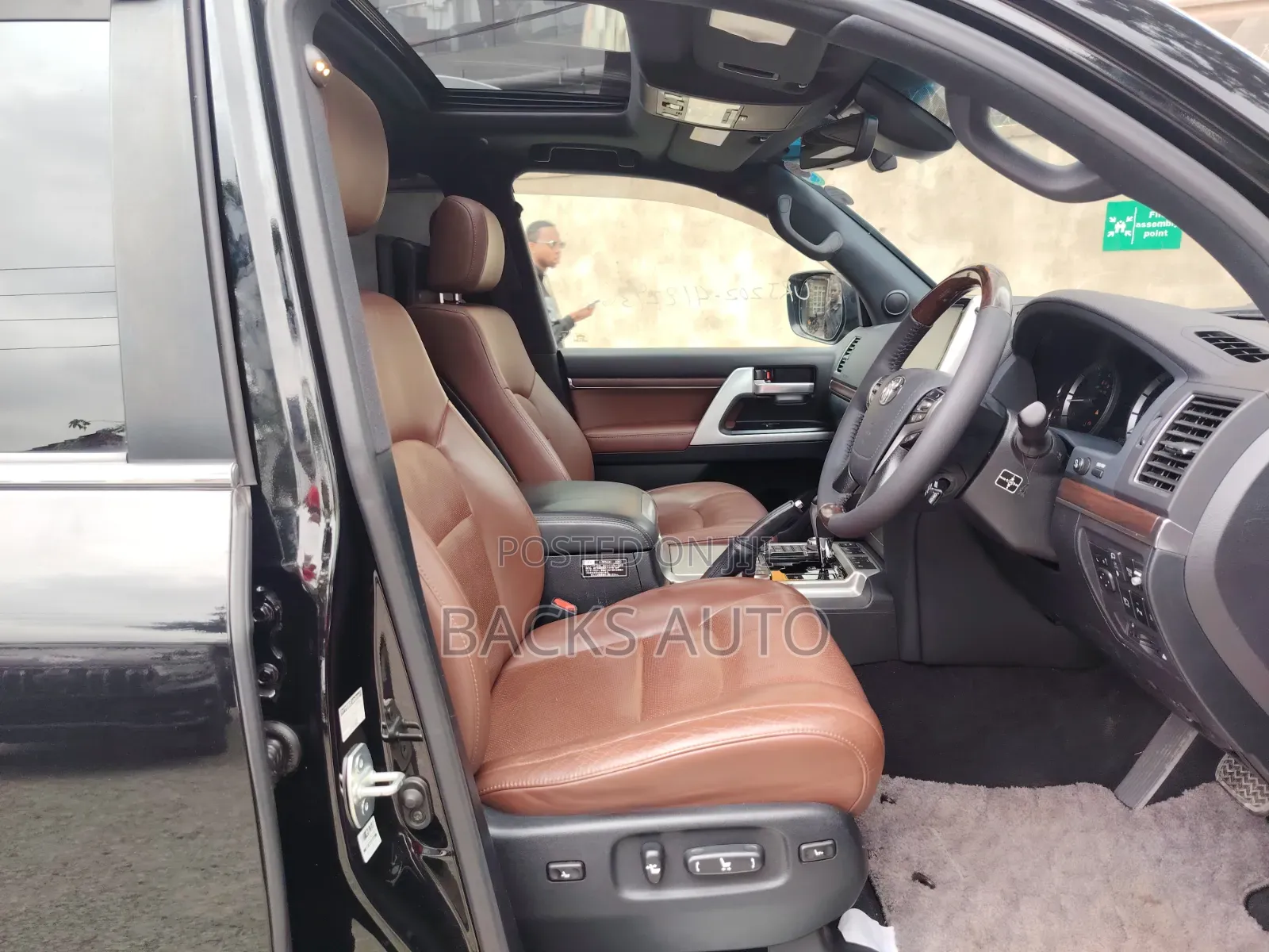 Toyota Land Cruiser 4.6 V8 ZX 2019 Black
