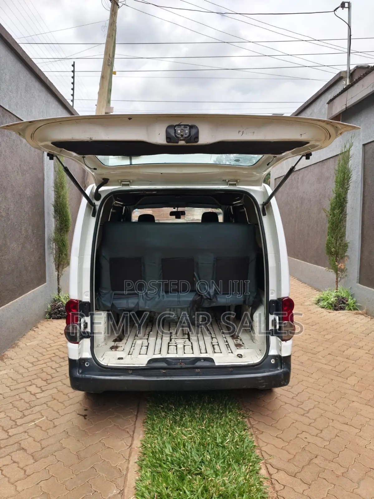 Nissan NV200 2009 White