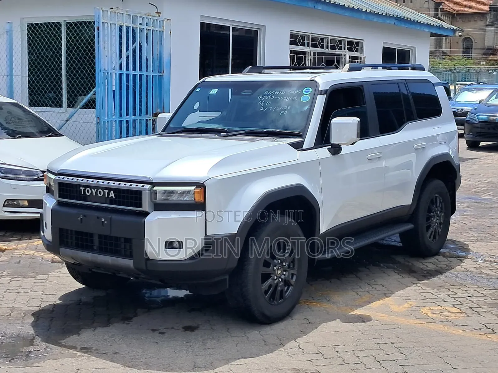 Toyota Land Cruiser Prado 2.7 2024 White
