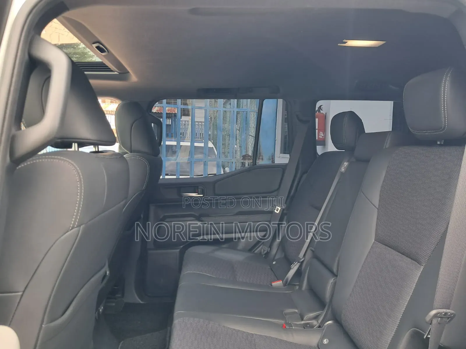 Toyota Land Cruiser Prado 2.7 2024 White