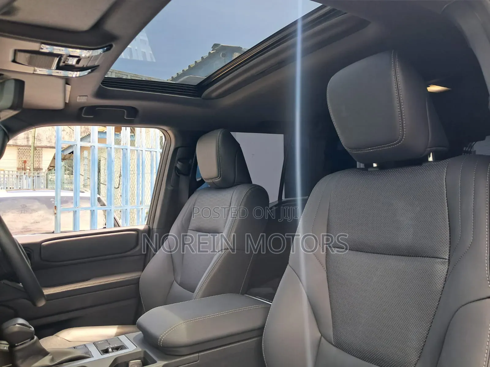 Toyota Land Cruiser Prado 2.7 2024 White