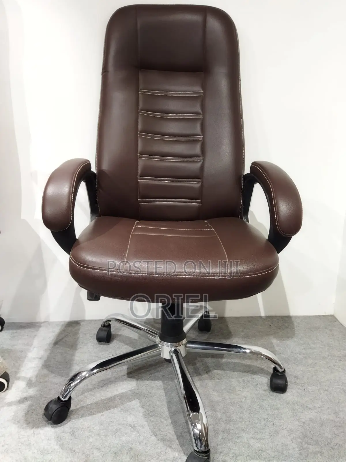 Modern Office Leather Chair : Brown Staff Chair