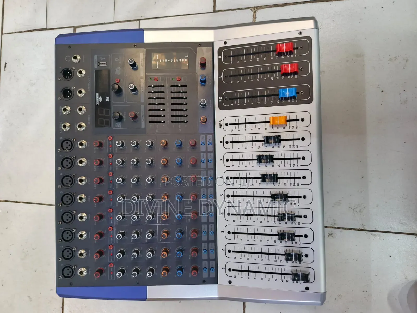 Kv 80 Soundcraft Mixer