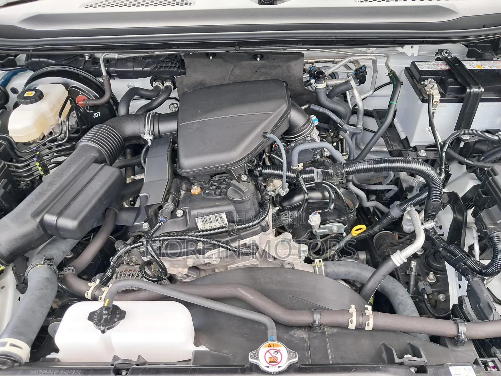 Toyota Land Cruiser Prado 2.7 2024 White