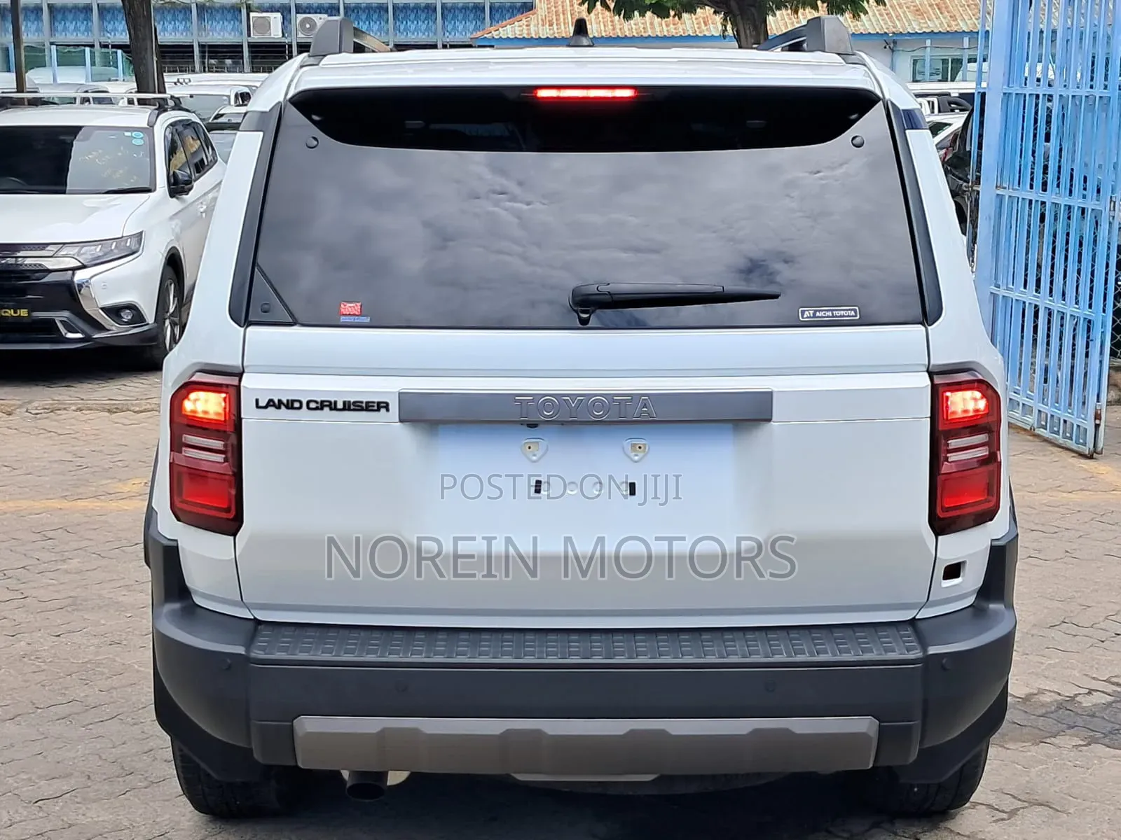 Toyota Land Cruiser Prado 2.7 2024 White