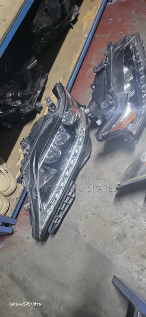 Lexus 2015 Xenon Headlight Code 90