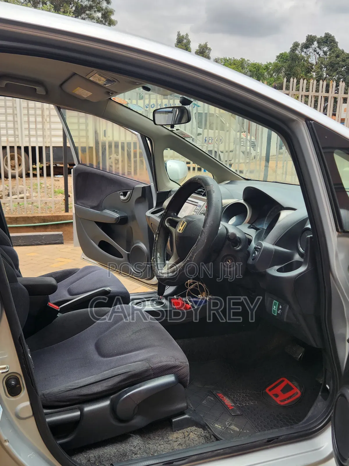 Honda Fit 2012 Silver